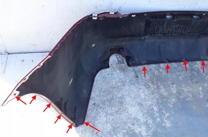 rear bumper attachment points Chrysler 300C II (2011+)