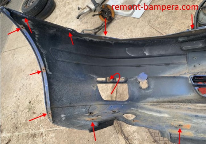 Puntos de fijación del parachoques delantero Fiat Punto I (1993-1999)