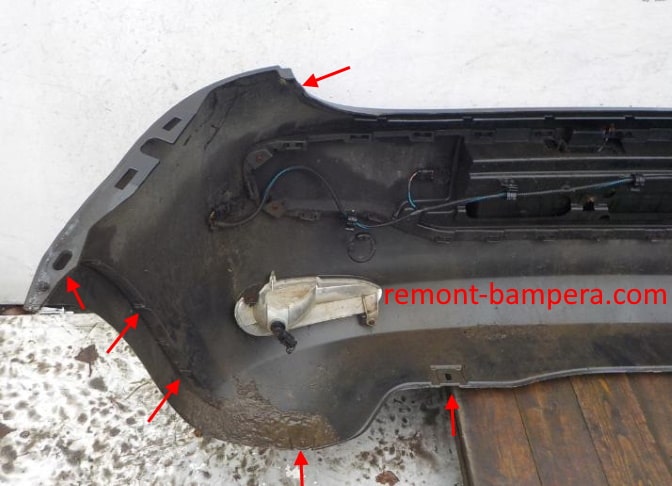 Puntos de fijación del parachoques trasero Fiat Punto (Grande/Evo) III (2005-2018)