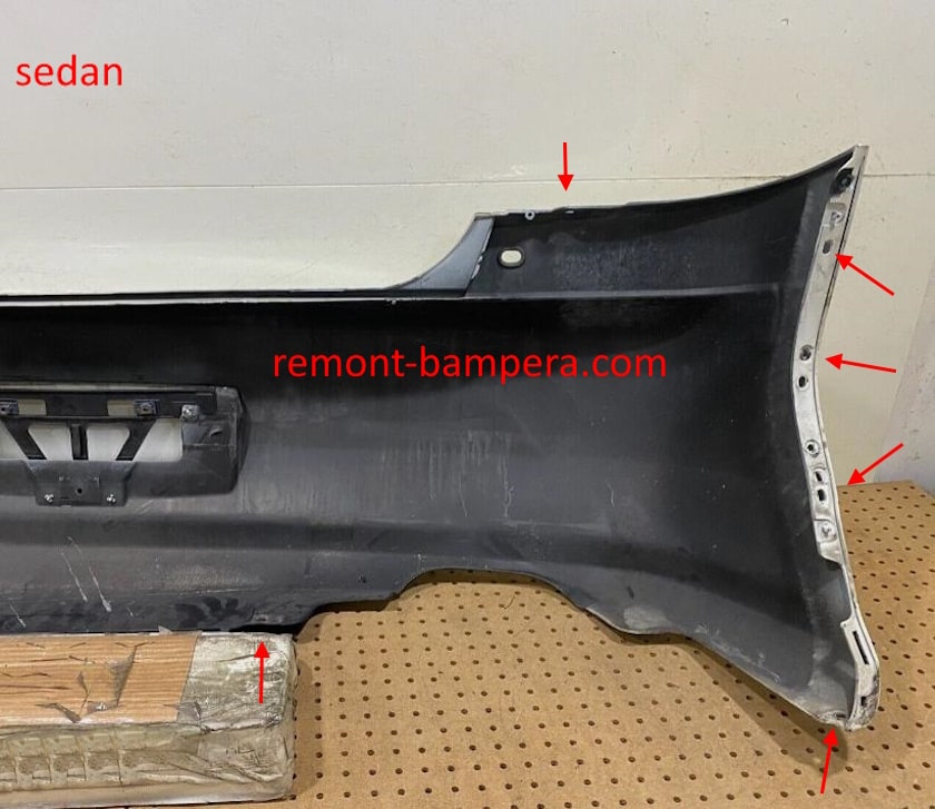 emplacements de montage du pare-chocs arrière Infiniti G35 (V35) (2002-2007) Berline