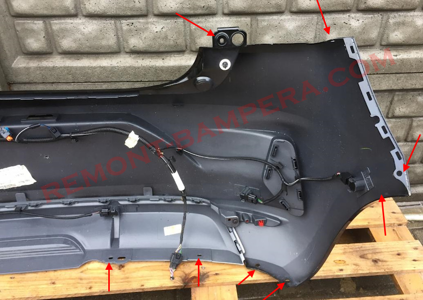 Ubicaciones de montaje del parachoques trasero del Renault Clio V