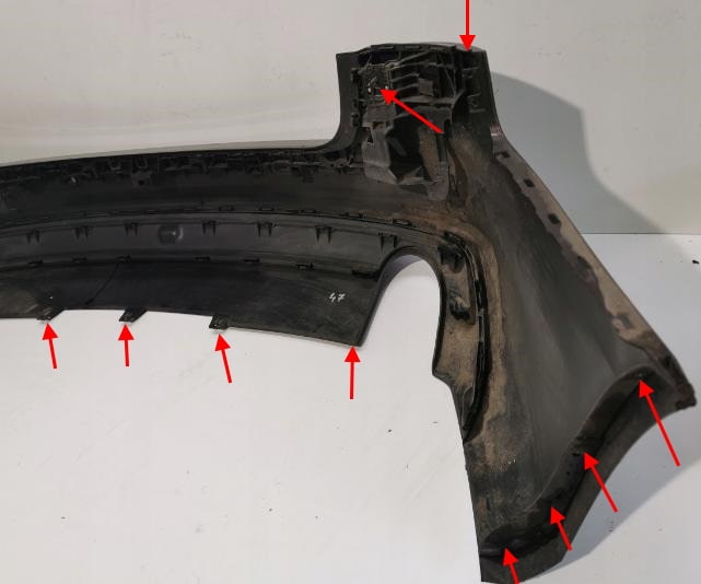 points de fixation du pare-chocs arrière Audi A4 IV B8 (2008-2016)