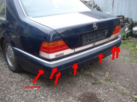 points de fixation pour le pare-chocs arrière Mercedes W140