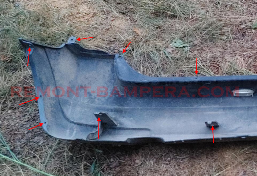 Opel Agila A rear bumper mounting locations (2000–2007)