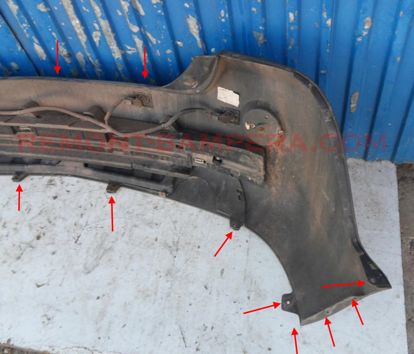 Opel Antara rear bumper mounting locations (2006–2015)